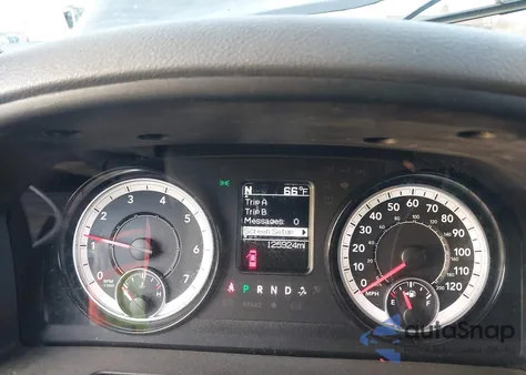 2018 Ram 1500 Slt 4X2 6'4 Box z USA, uszkodzony, nr VIN 1C6RR6GT7JS114350